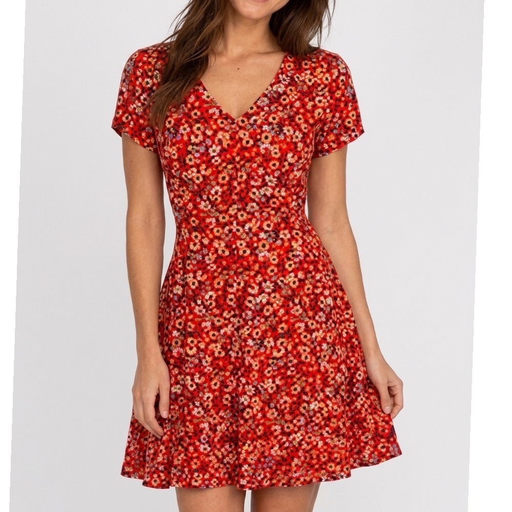 B.O.G Collective Red Floral Lace Up Back Mini Dress V-Neck Short Sleeve Medium